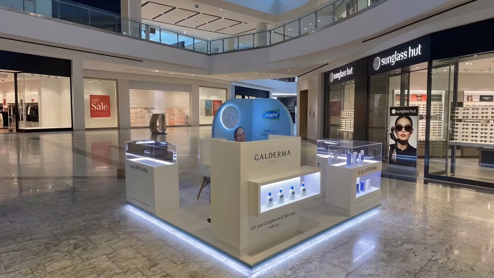 Custom kiosk built and installed in a MOE by New Royal Advertising